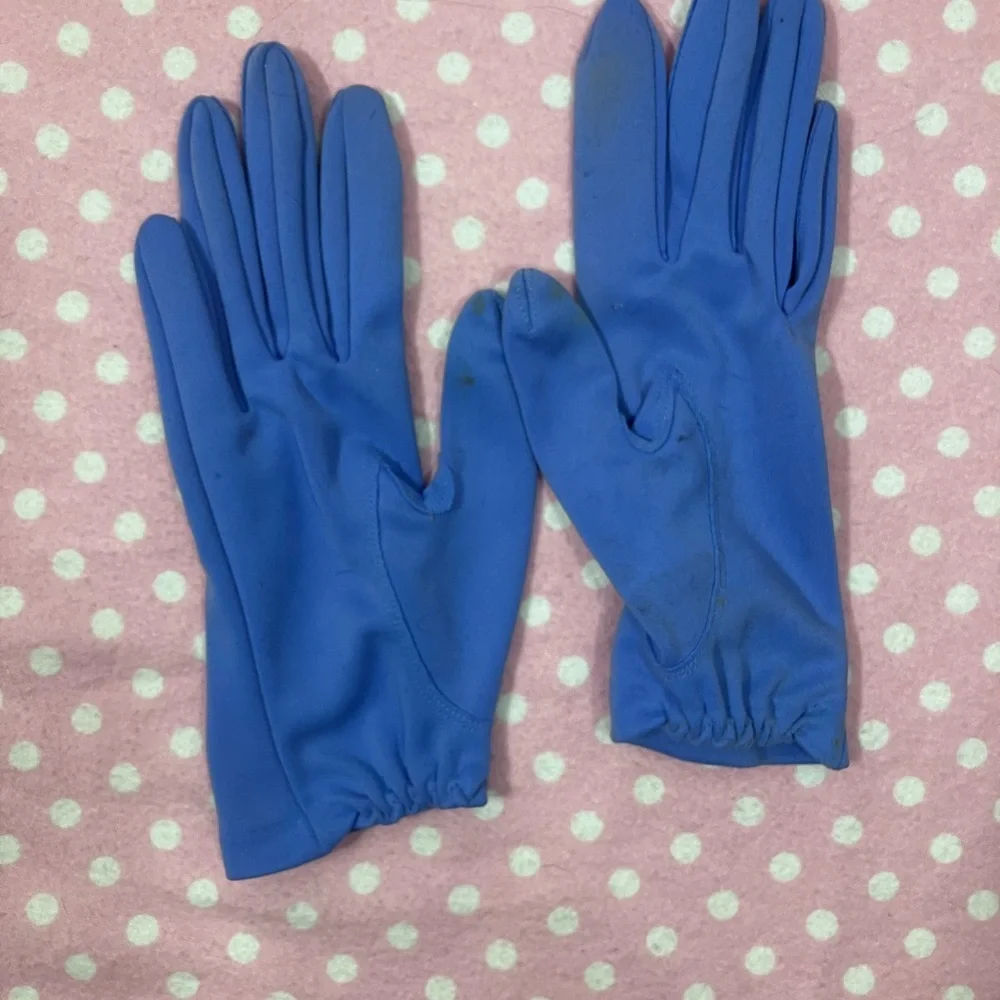 Vintage lavender gloves 1950’s